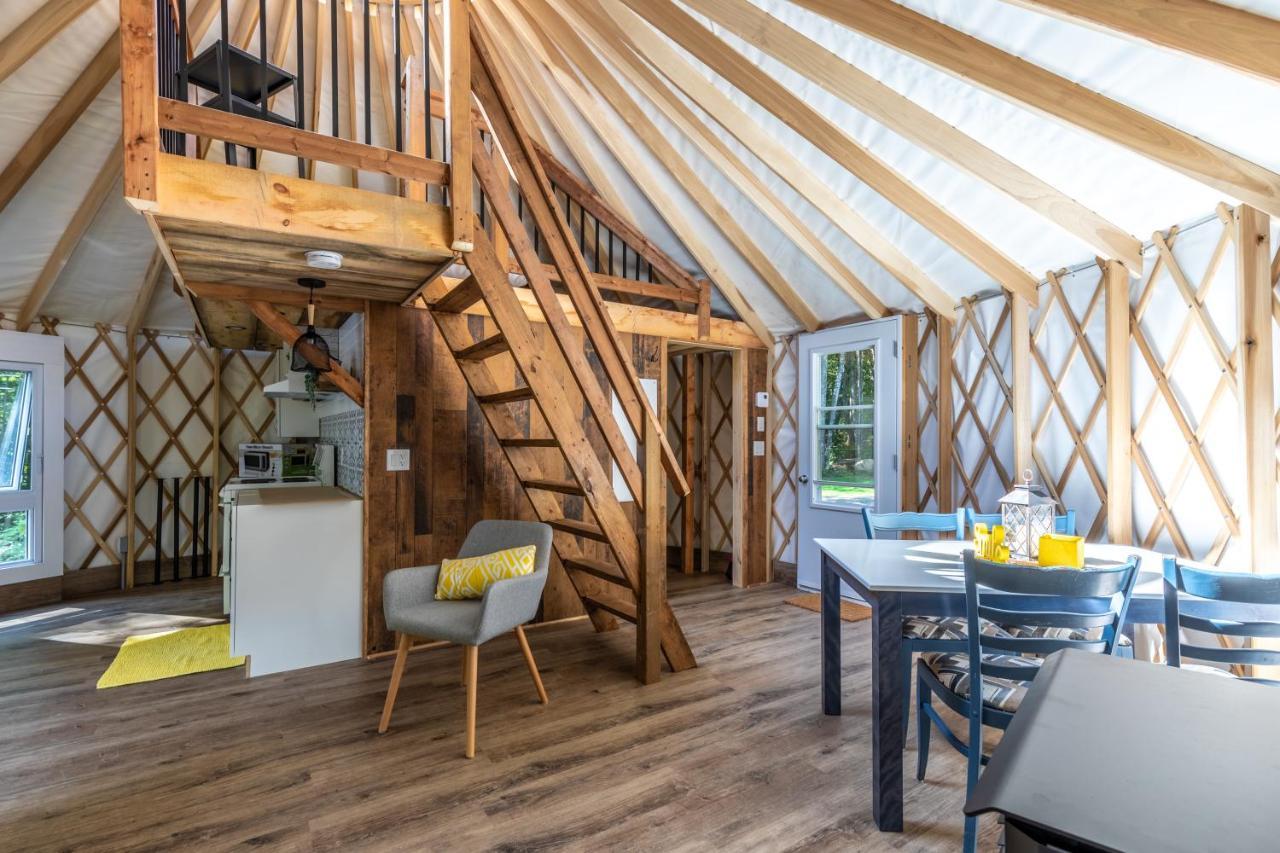 Yourtes Glamping Du Poisson Blanc Notre-Dame-du-Laus Buitenkant foto
