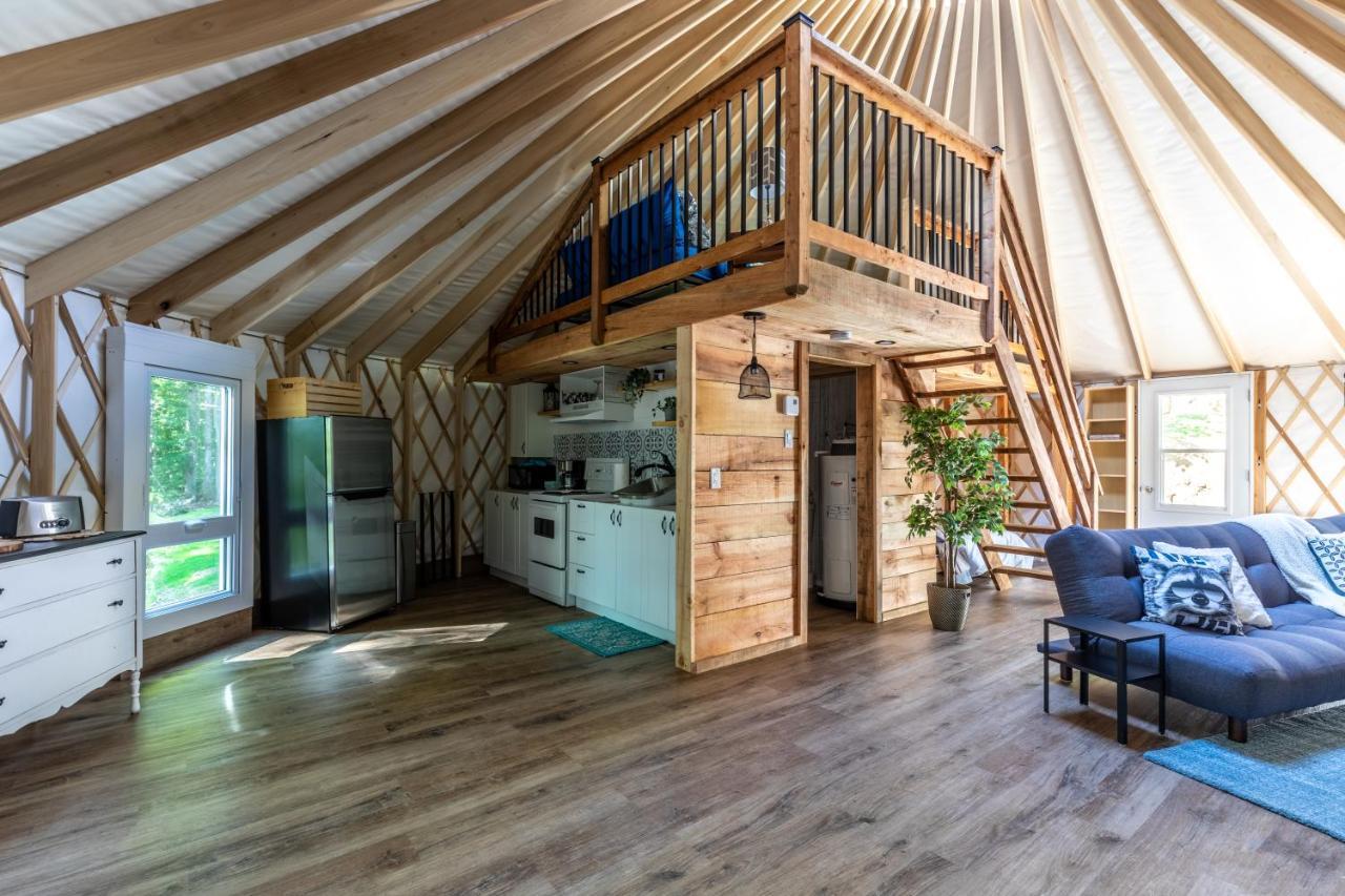 Yourtes Glamping Du Poisson Blanc Notre-Dame-du-Laus Buitenkant foto